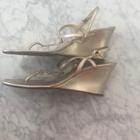 Lilly Pulitzer wedge sandal - Picture 2 of 4